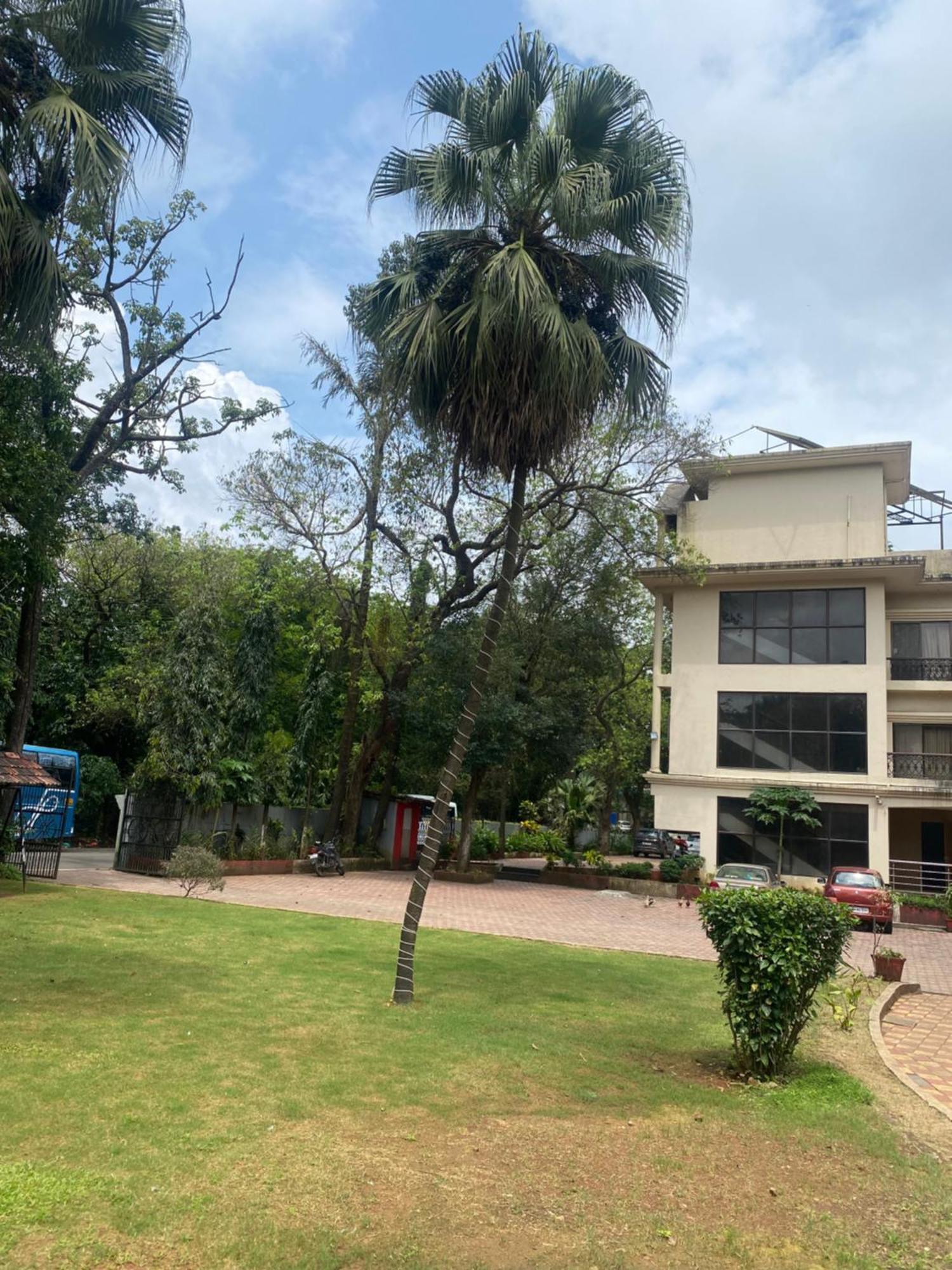 Jewel Resort Lonavala Exteriör bild