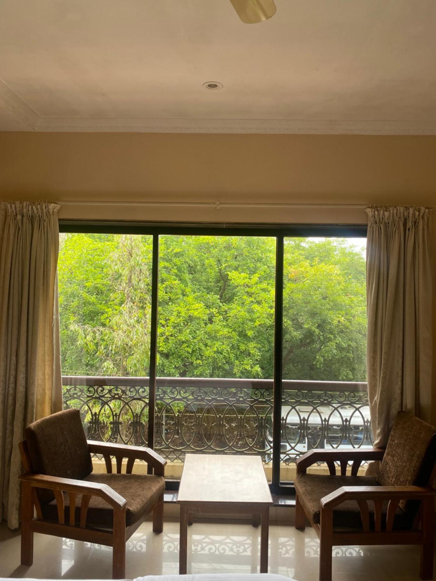 Jewel Resort Lonavala Exteriör bild