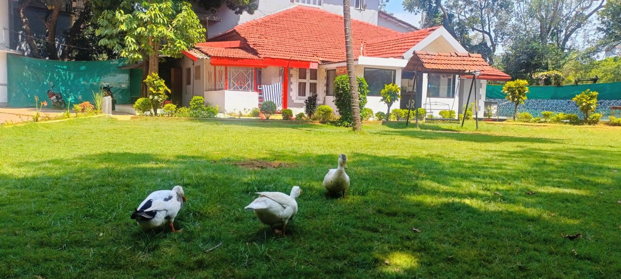 Jewel Resort Lonavala Exteriör bild